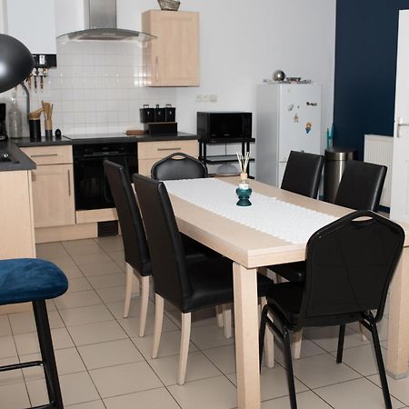 Appartement Au Rez-De-Chaussee Nichee En Plein Centre D'Arras Eksteriør billede